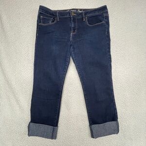 Women’s Blue 14 American Eagle Stretch Short Capri’s